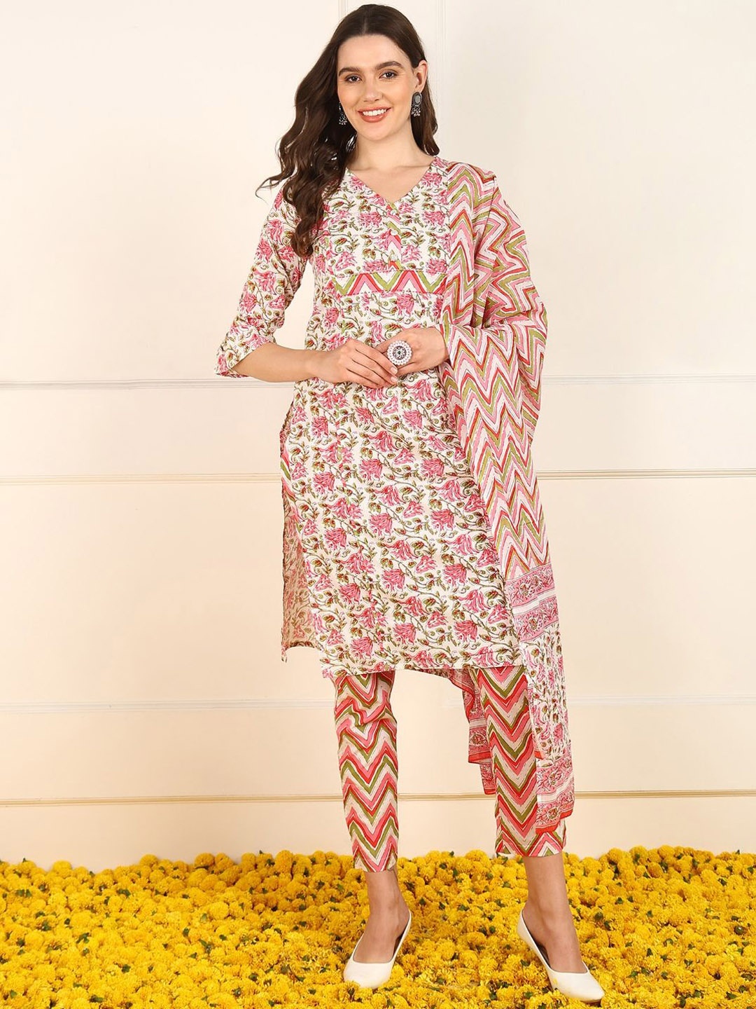 

KALINI Women Floral Printed Regular Pure Cotton Kurta with Trousers & With Dupatta, Pink