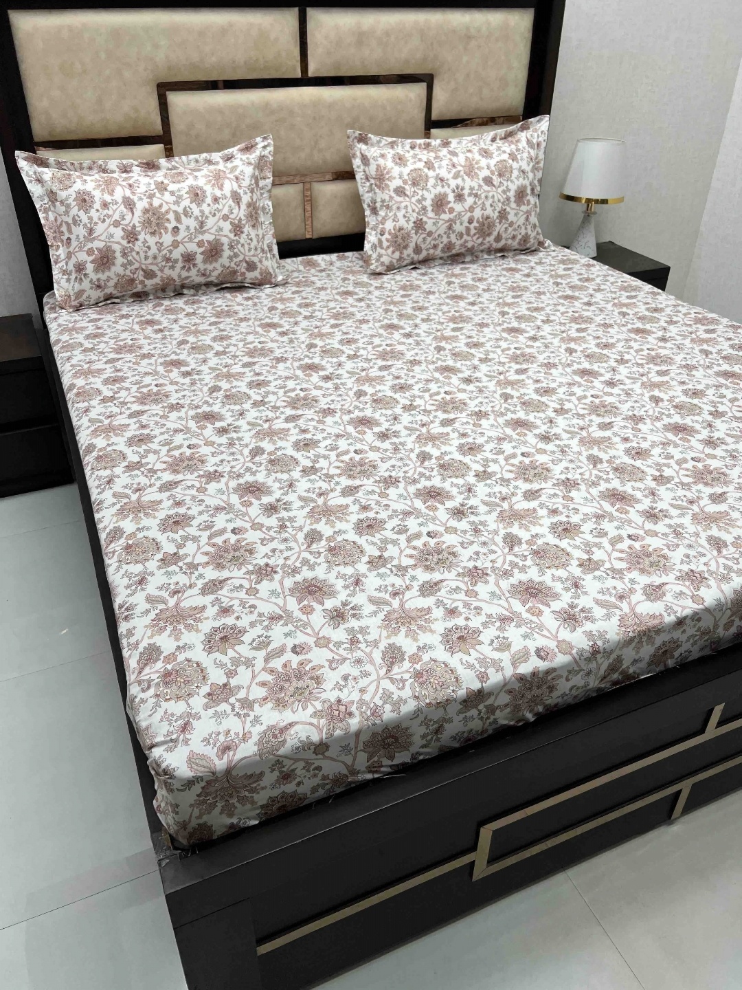 

Pure Decor Brown & White Floral 330 TC King Bedsheet with 2 Pillow Covers