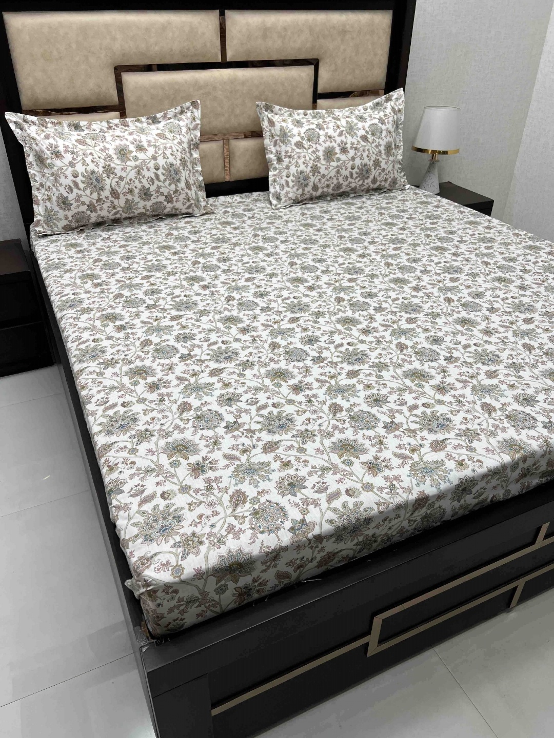 

Pure Decor White & Grey Floral 330 TC King Bedsheet with 2 Pillow Covers
