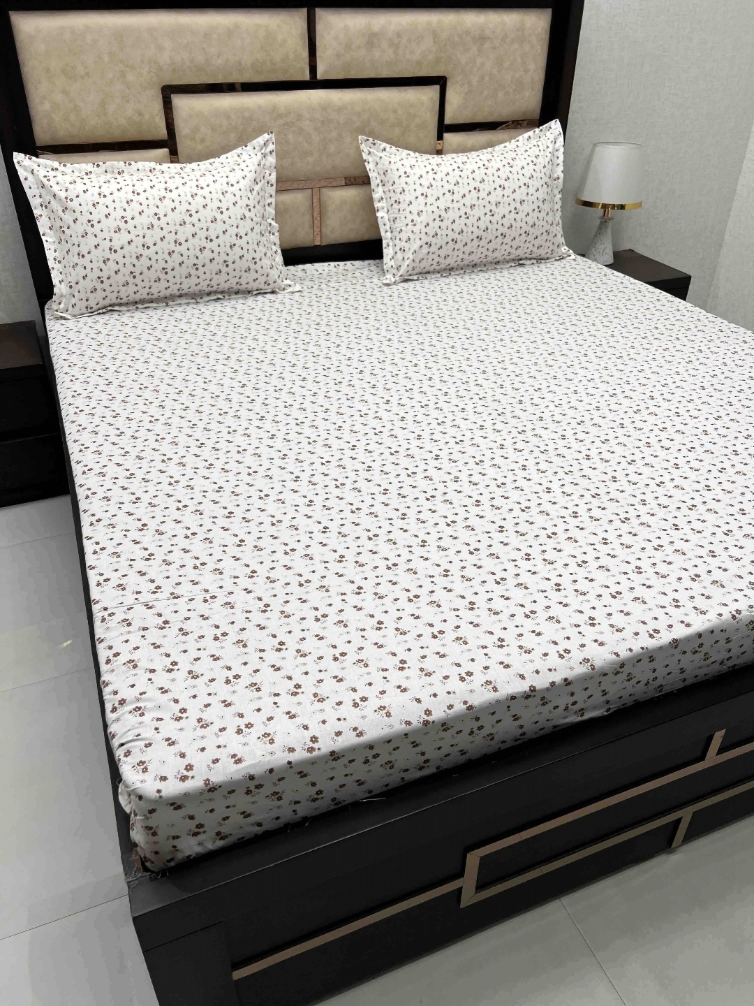 

Pure Decor White & Brown Floral 330 TC King Bedsheet with 2 Pillow Covers