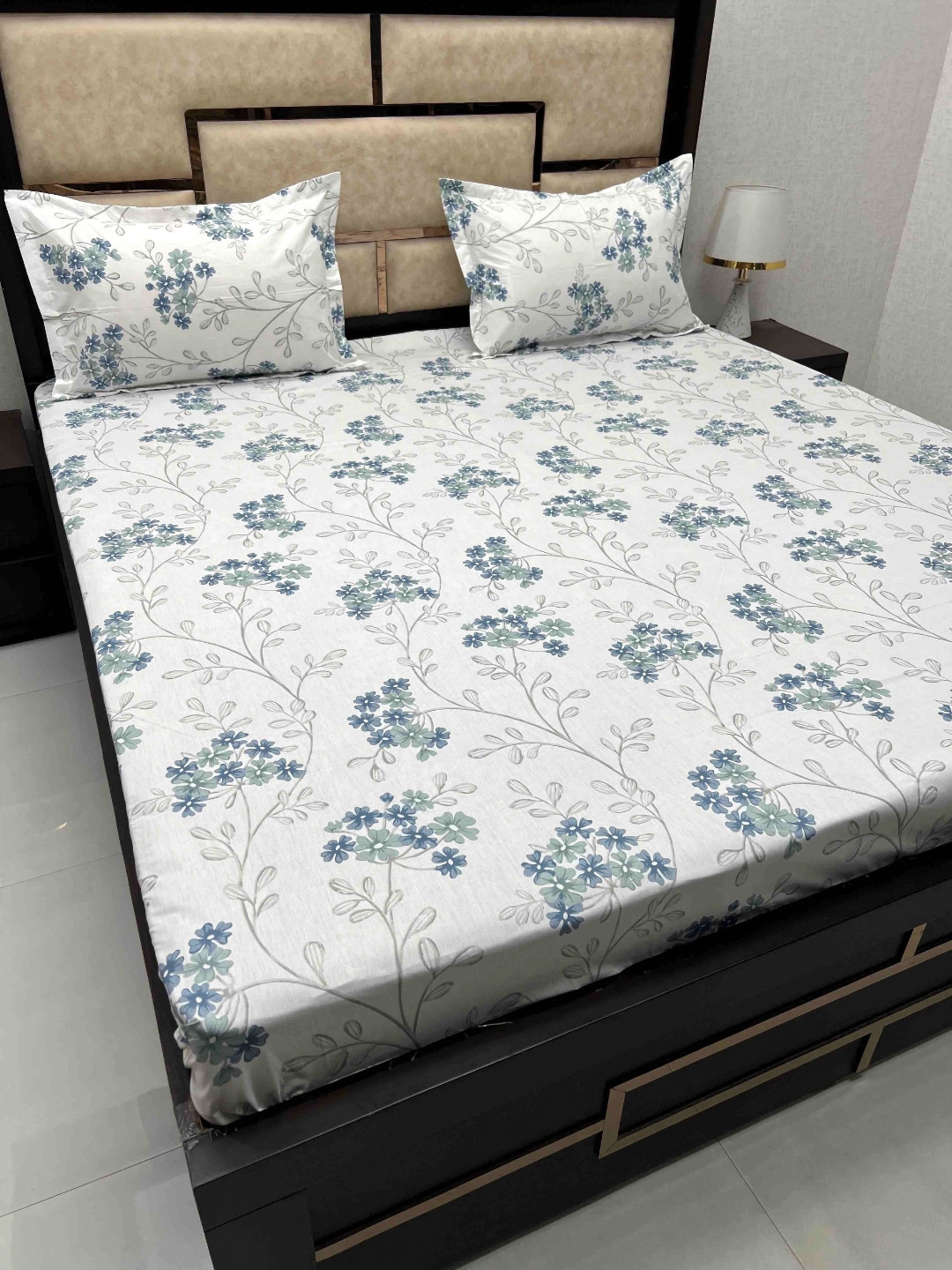 

Pure Decor White & Blue Floral 330 TC King Bedsheet with 2 Pillow Covers