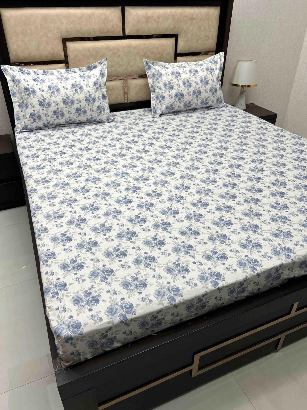 

Pure Decor White & Blue Floral 330 TC King Bedsheet with 2 Pillow Covers