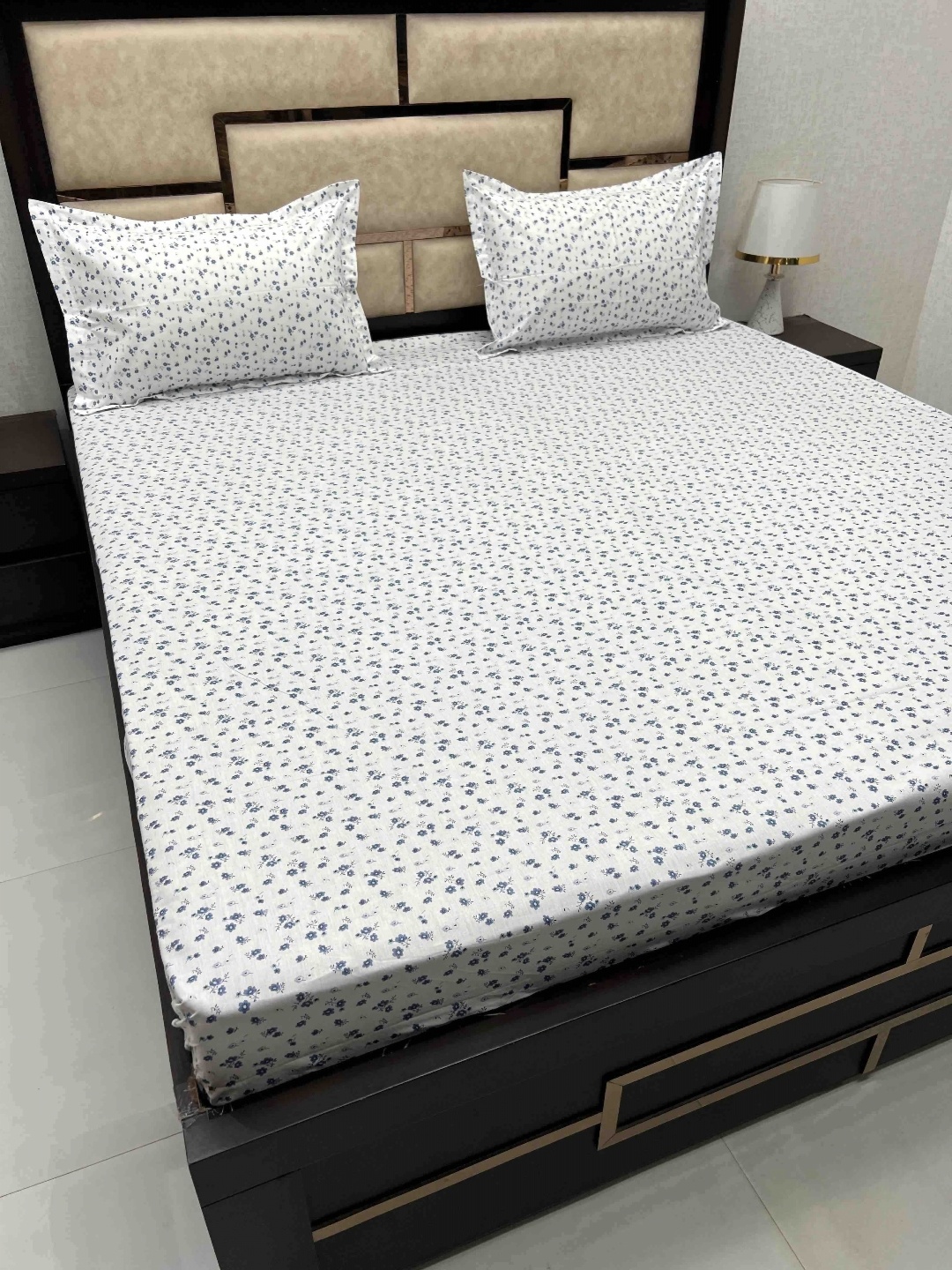 

Pure Decor White & Grey Floral 330 TC King Bedsheet with 2 Pillow Covers