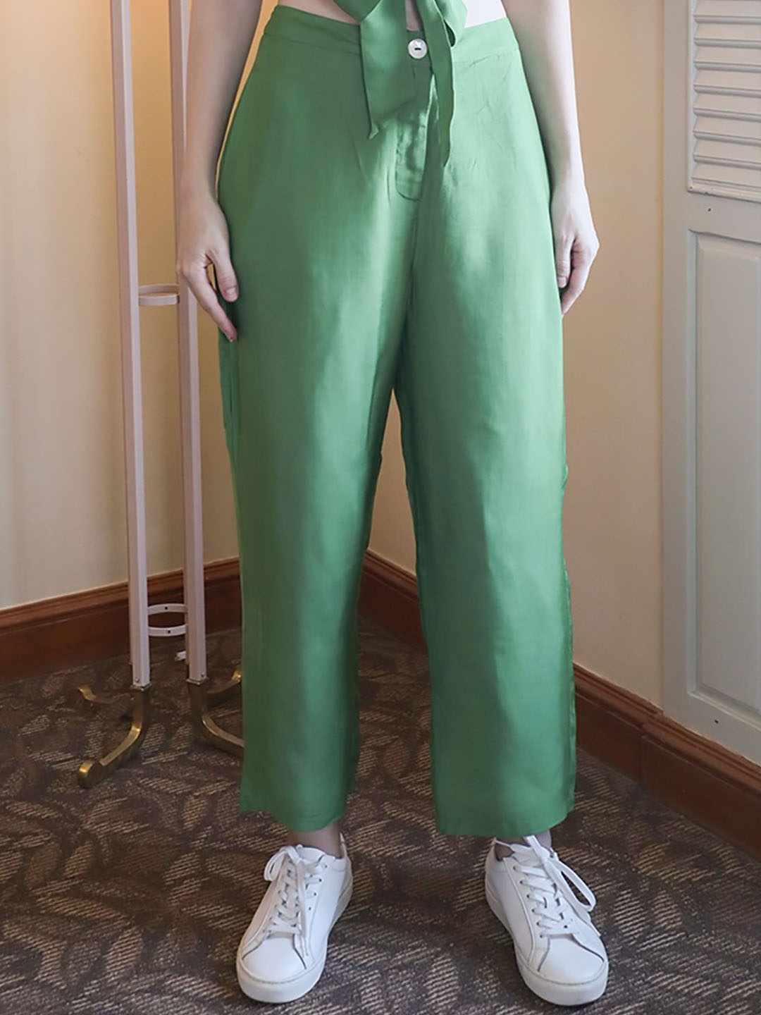 

Zink London Women Straight Fit High-Rise Trousers, Green