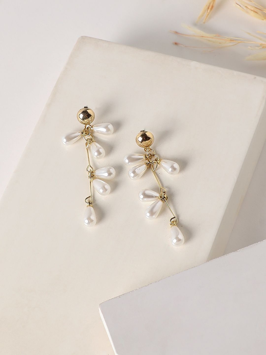 

SOHI Contemporary Studs Earrings, Multi