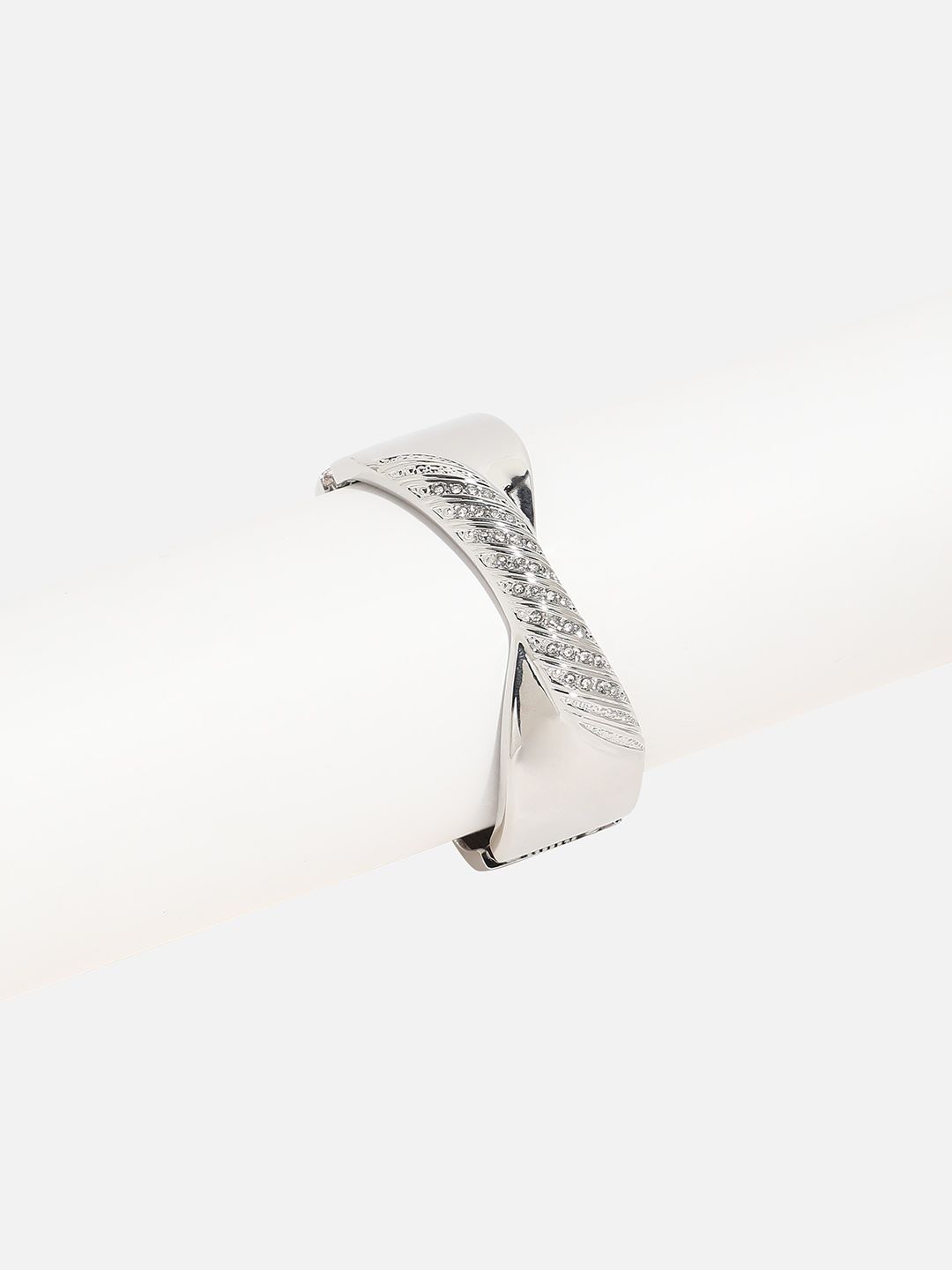 

SOHI Silver Plated Cuff Bracelet