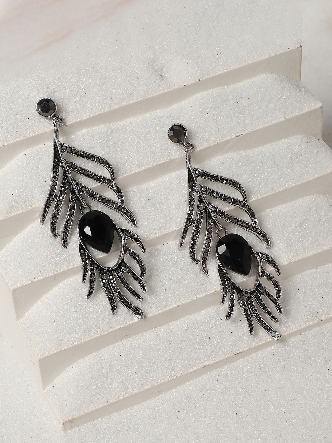 

SOHI Contemporary Studs Earrings, Black