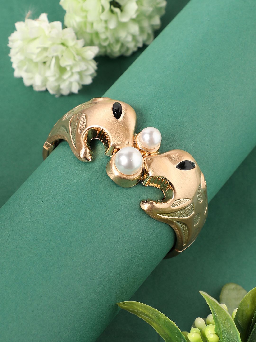 

SOHI Women Pearls Gold-Plated Cuff Bracelet