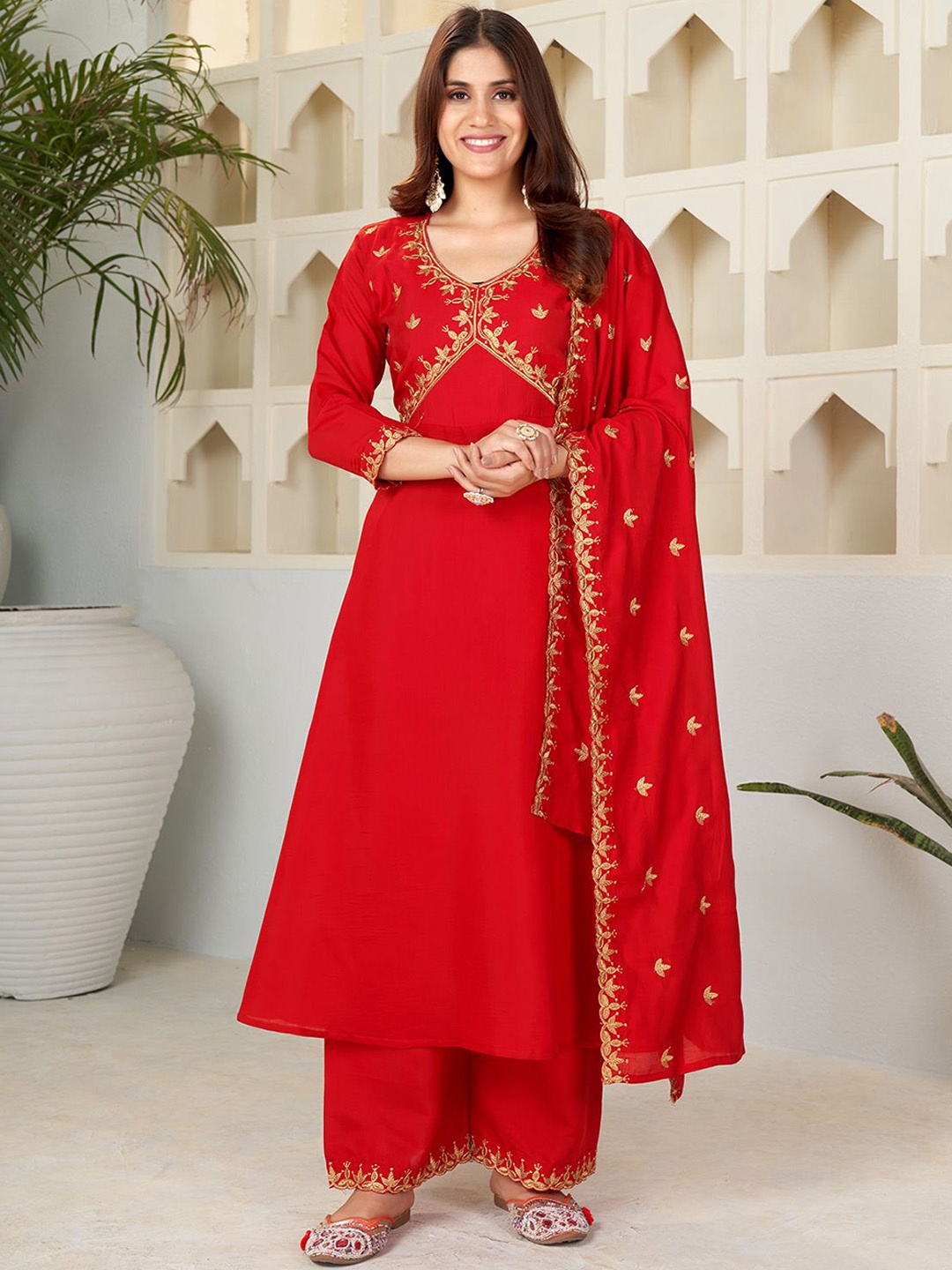 

KALINI Floral Yoke Design V-Neck Thread Work Anarkali Kurta with Palazzo & Dupatta, Red