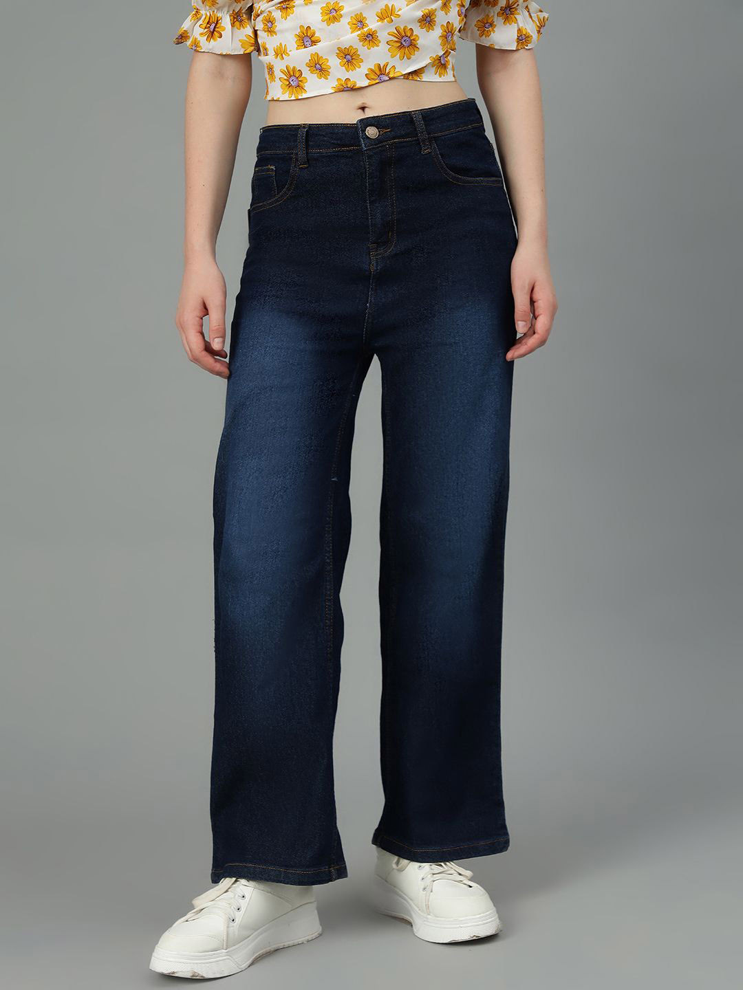 

Kotty Women Straight Fit Low-Rise Light Fade Stretchable Jeans, Blue