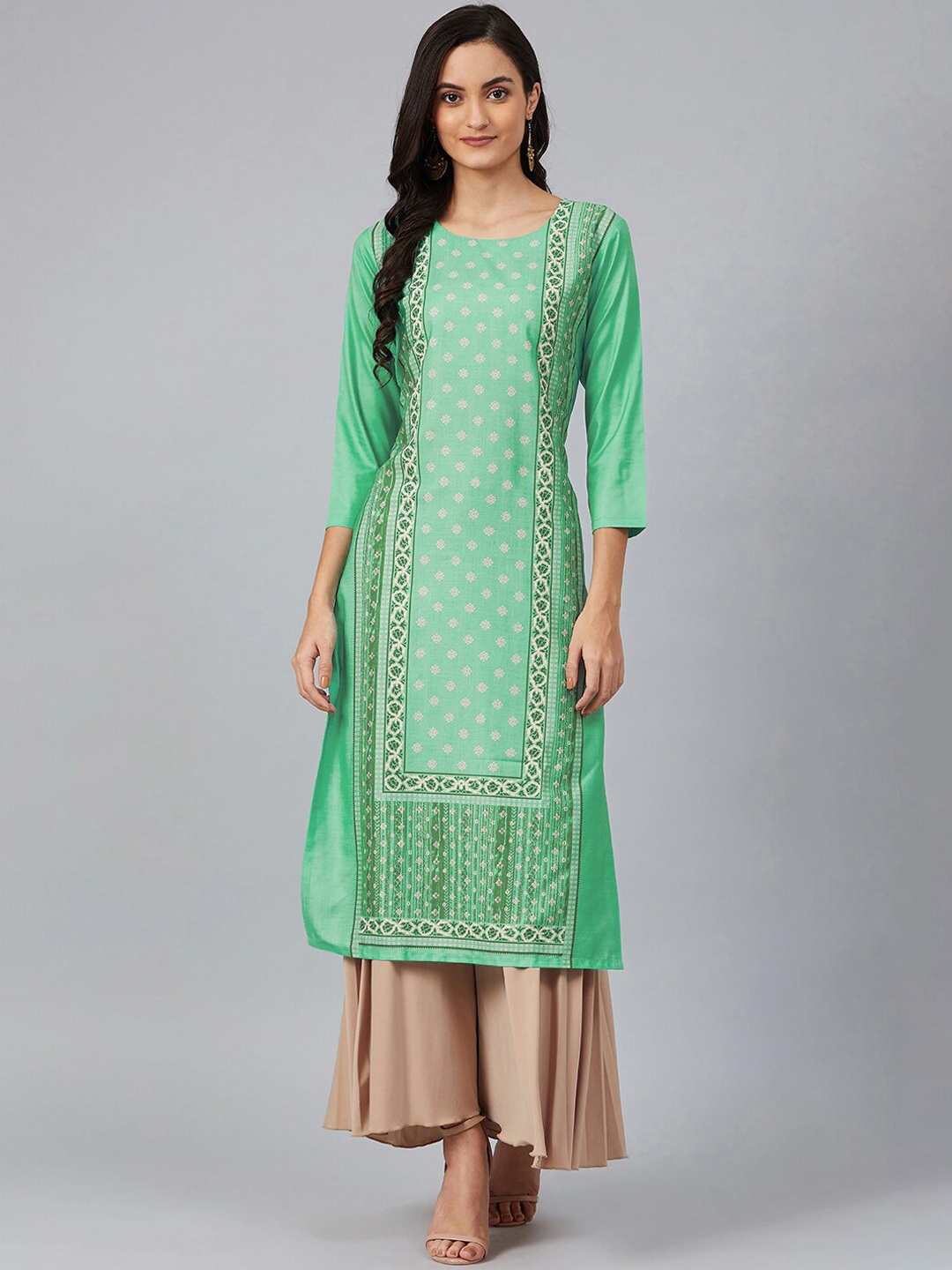 

KALINI Women Embellished Keyhole Neck Flared Sleeves Thread Work Crepe Kurta, Green