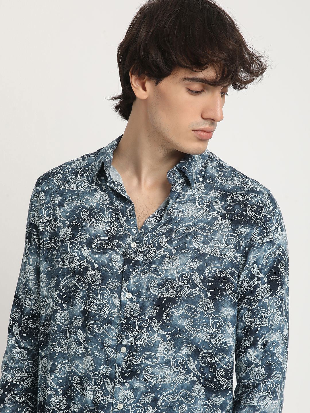 

THE BEAR HOUSE Men Printed Slim Fit Casual Shirt, Blue