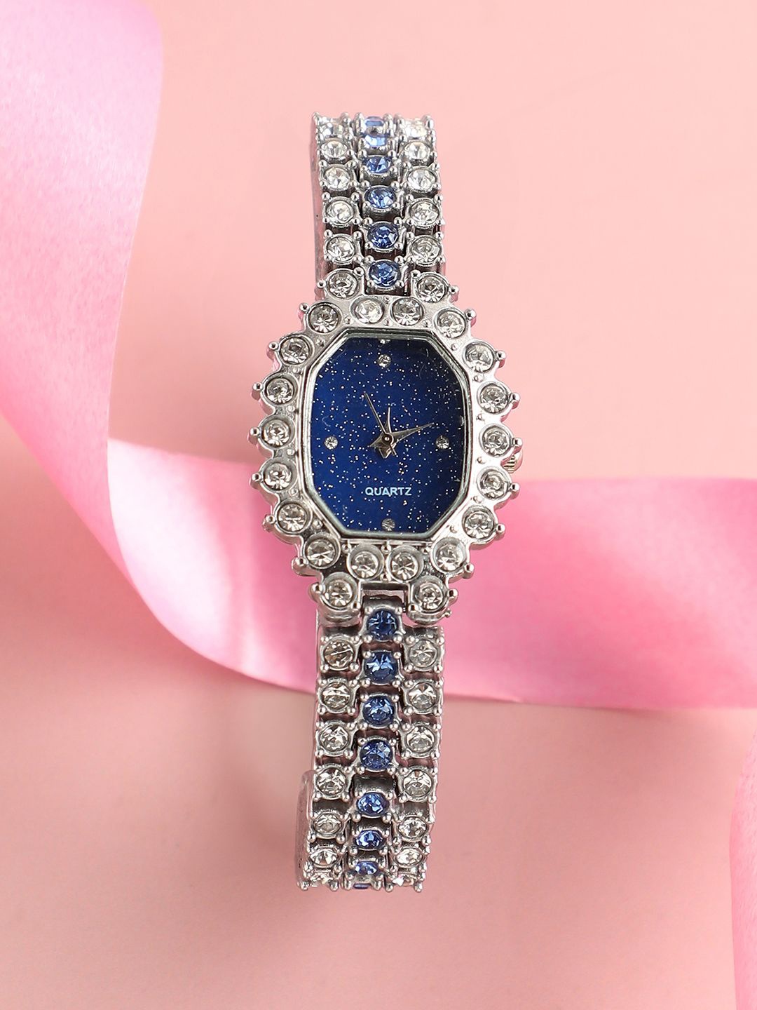 

HAUTE SAUCE by Campus Sutra Women Embellished Straps Analogue Watch AW24_HSWC1175, Silver