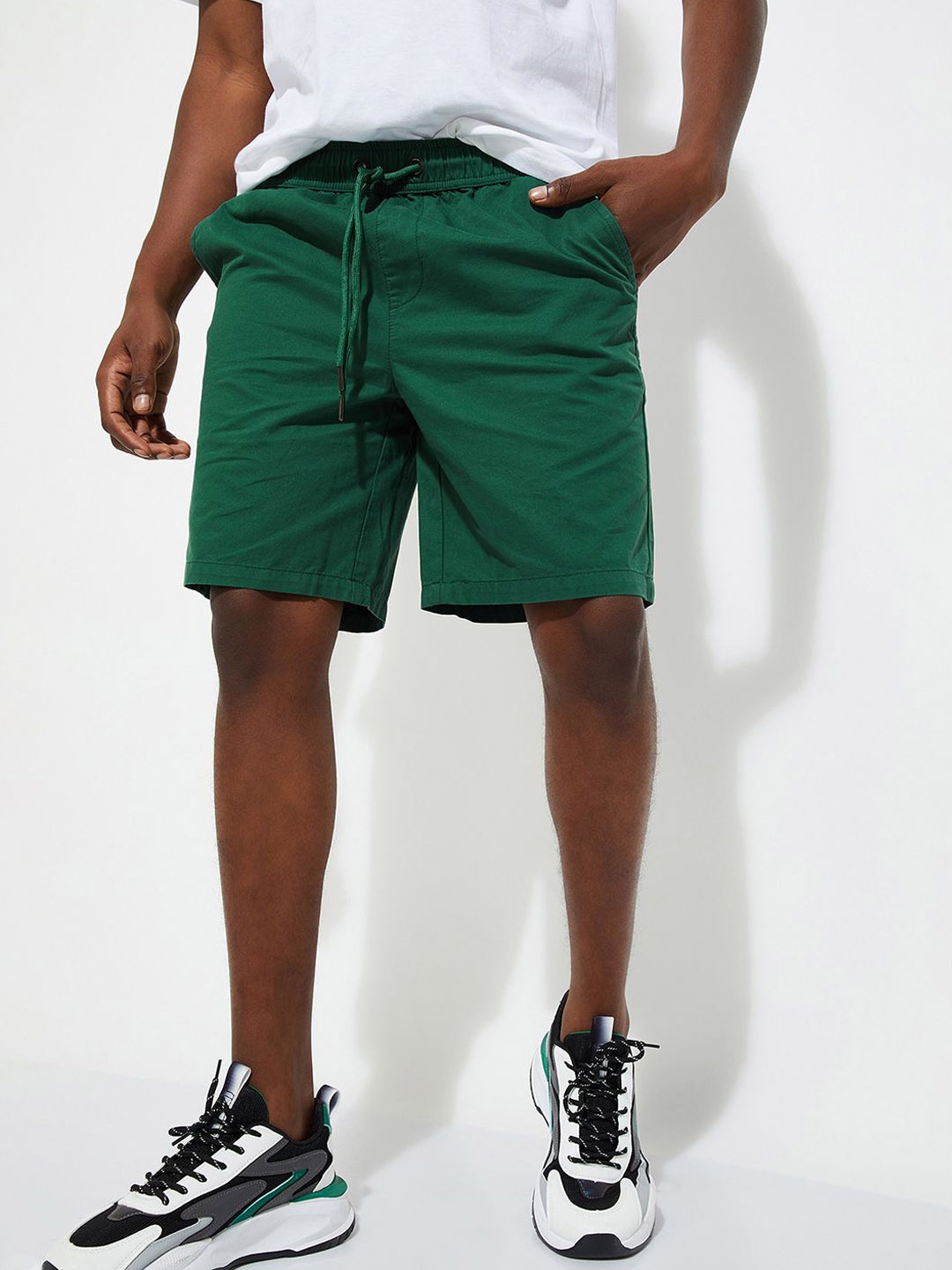 

max URB_N Men Solid Slim Fit Shorts, Green