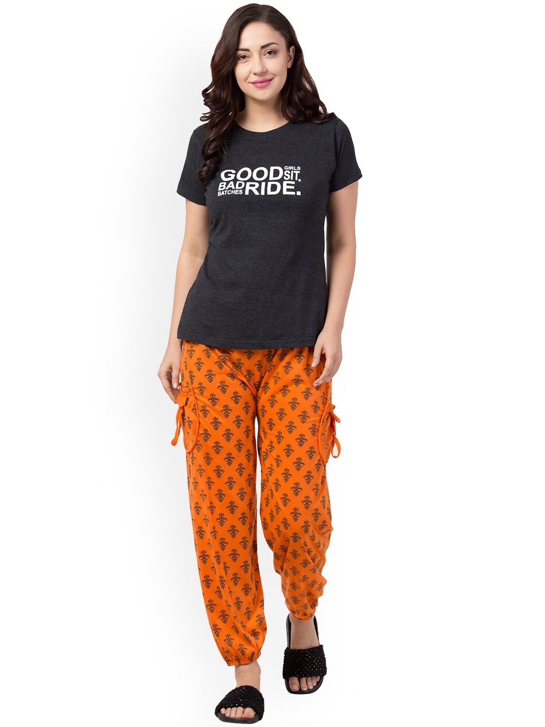 

Funday Fashion Typography Printed Cotton Night suit, Black