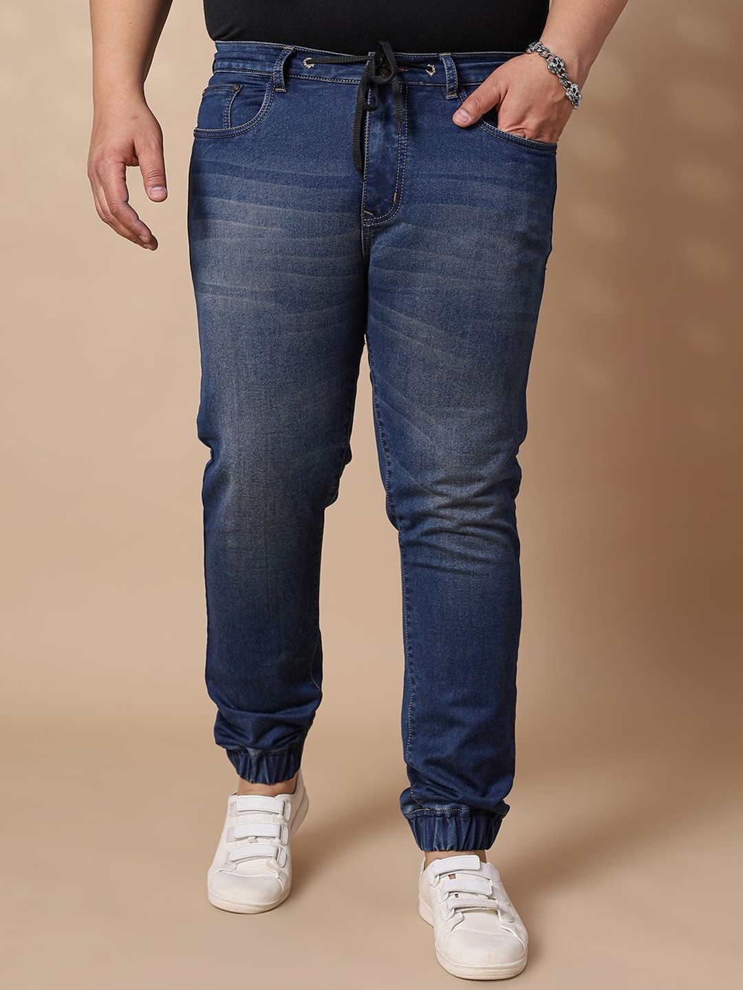

bigbanana Plus Size Men Mid Rise Low Distress Light Fade Stretchable Jeans, Blue