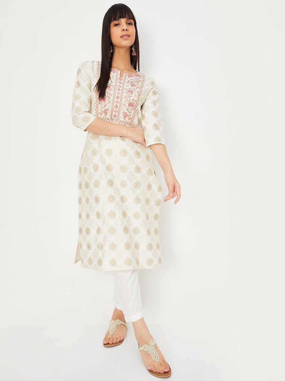 

max Floral Printed Round Neck Thread Work Straight Kurta, Off white