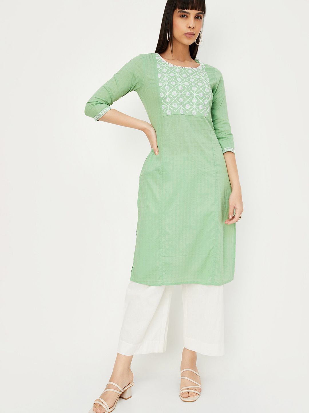 

max Floral Yoke Design Boat Neck Thread Work Kurta, Green