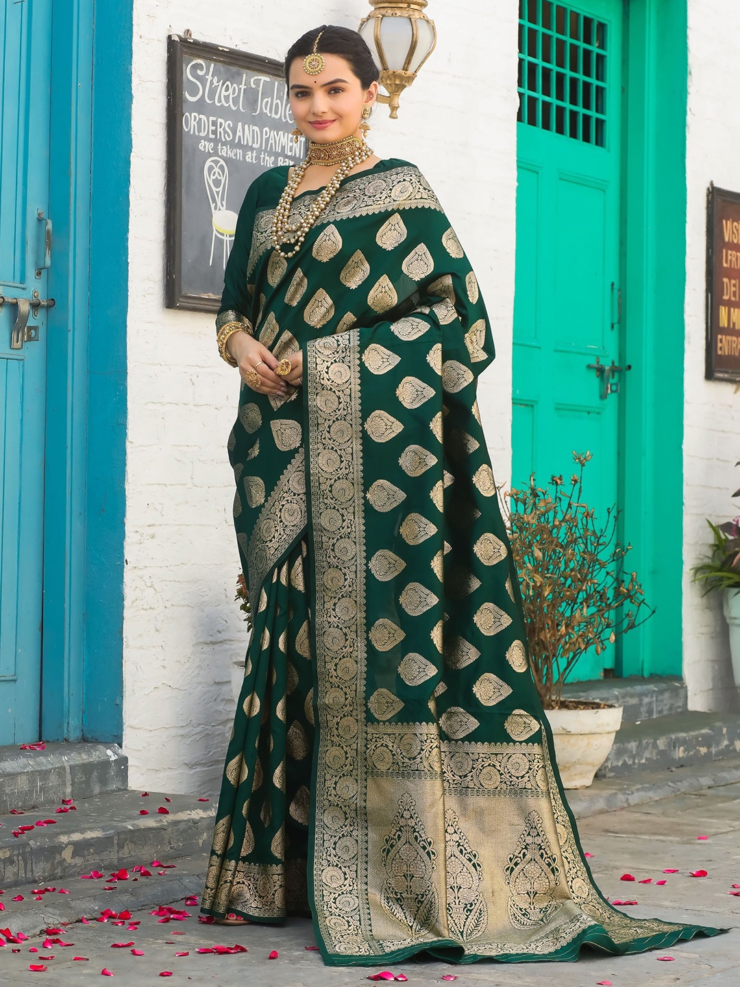 

COSBILA FASHION Woven Design Zari Banarasi Saree, Green