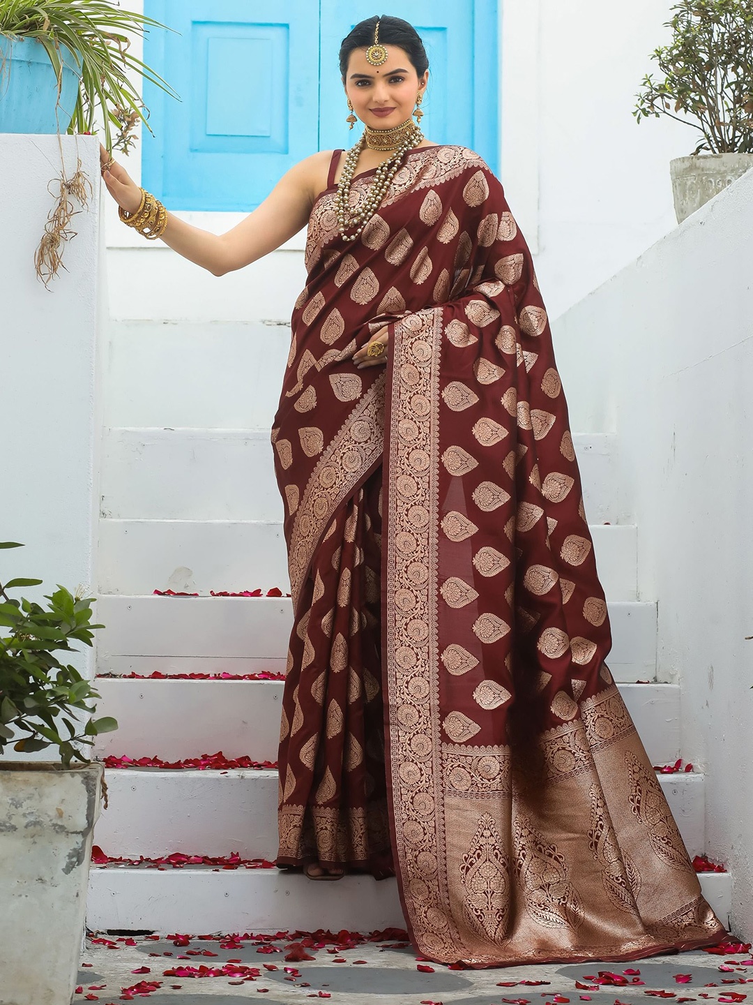 

COSBILA FASHION Woven Design Zari Banarasi Saree, Maroon