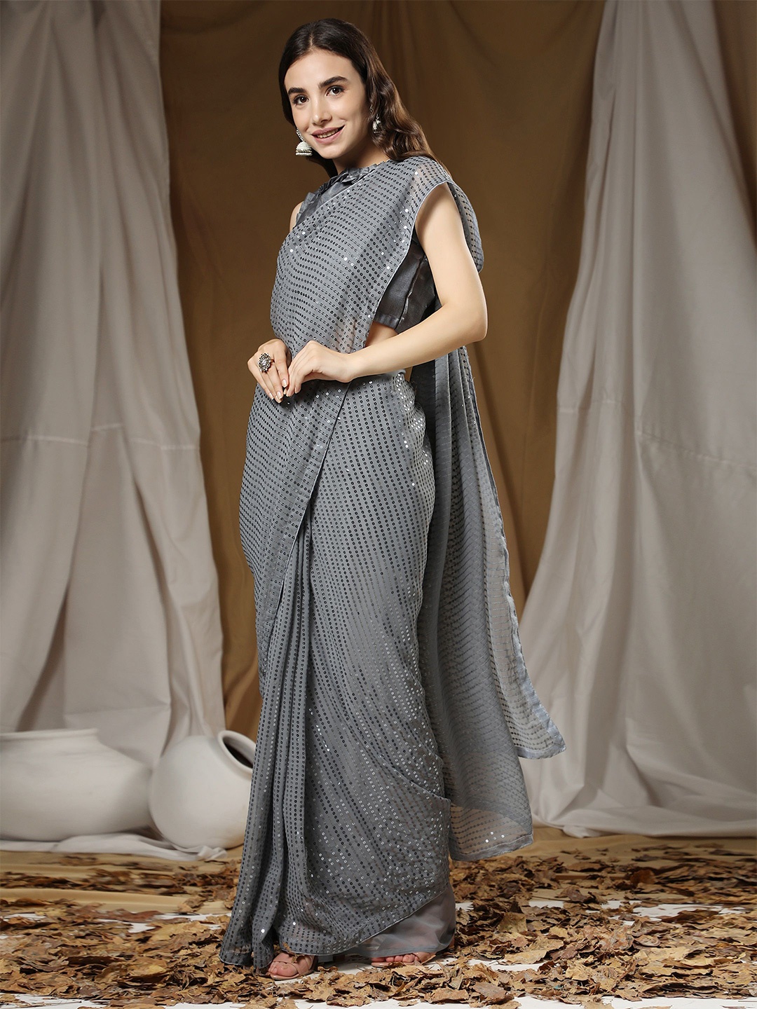 

KALINI Embellished Sequinned Saree, Grey