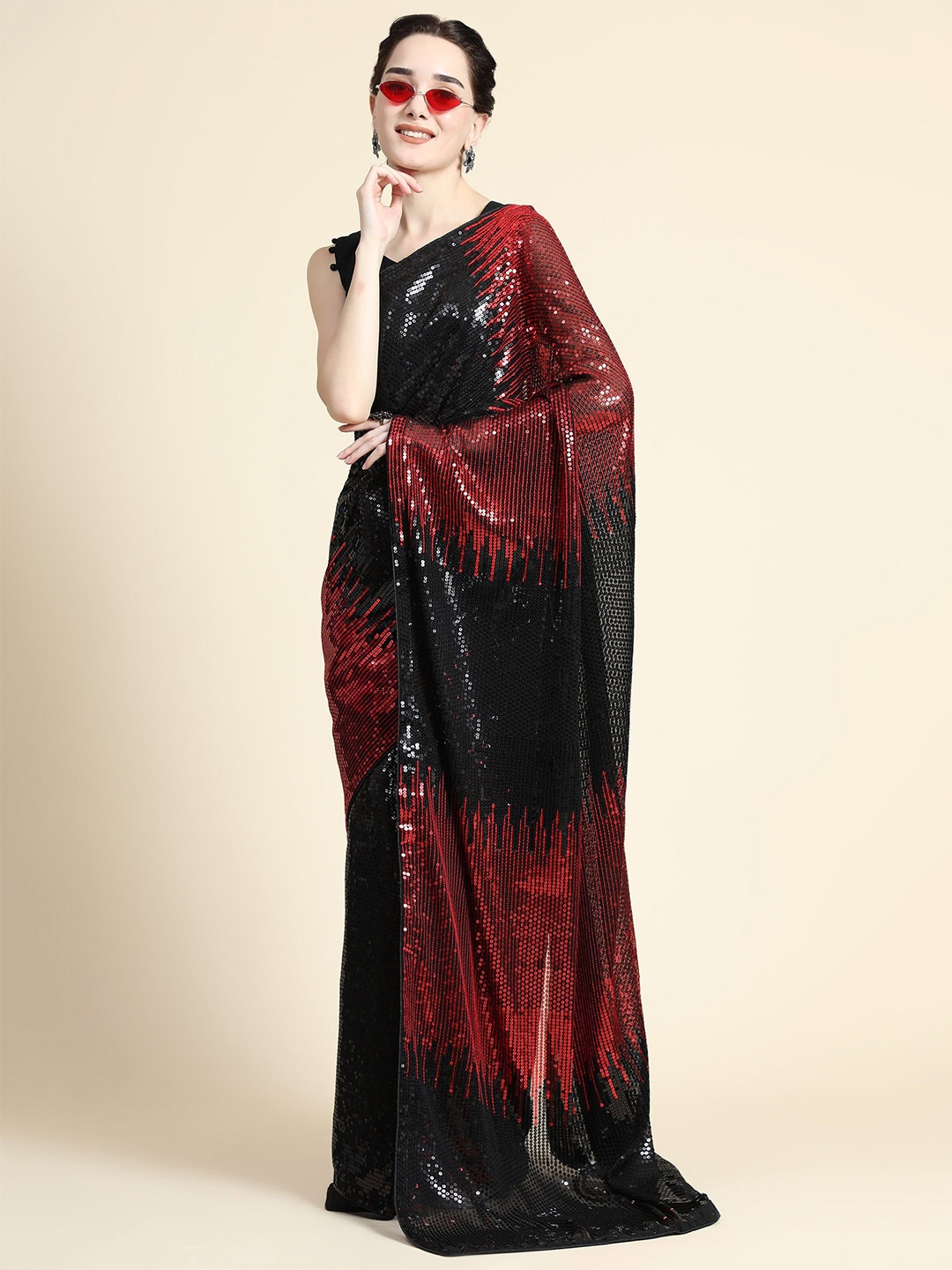 

KALINI Embellished Sequinned Saree, Maroon