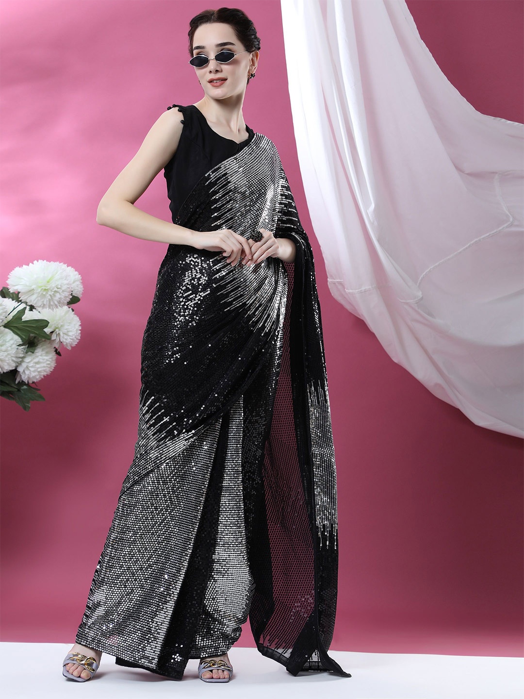

KALINI Embellished Sequinned Saree, Silver
