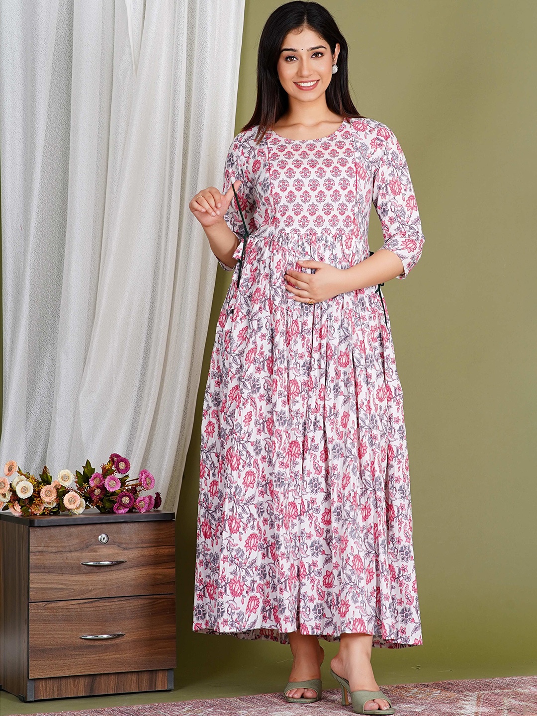 

Gujari Floral Printed Round Neck Maternity A-Line Dress, White