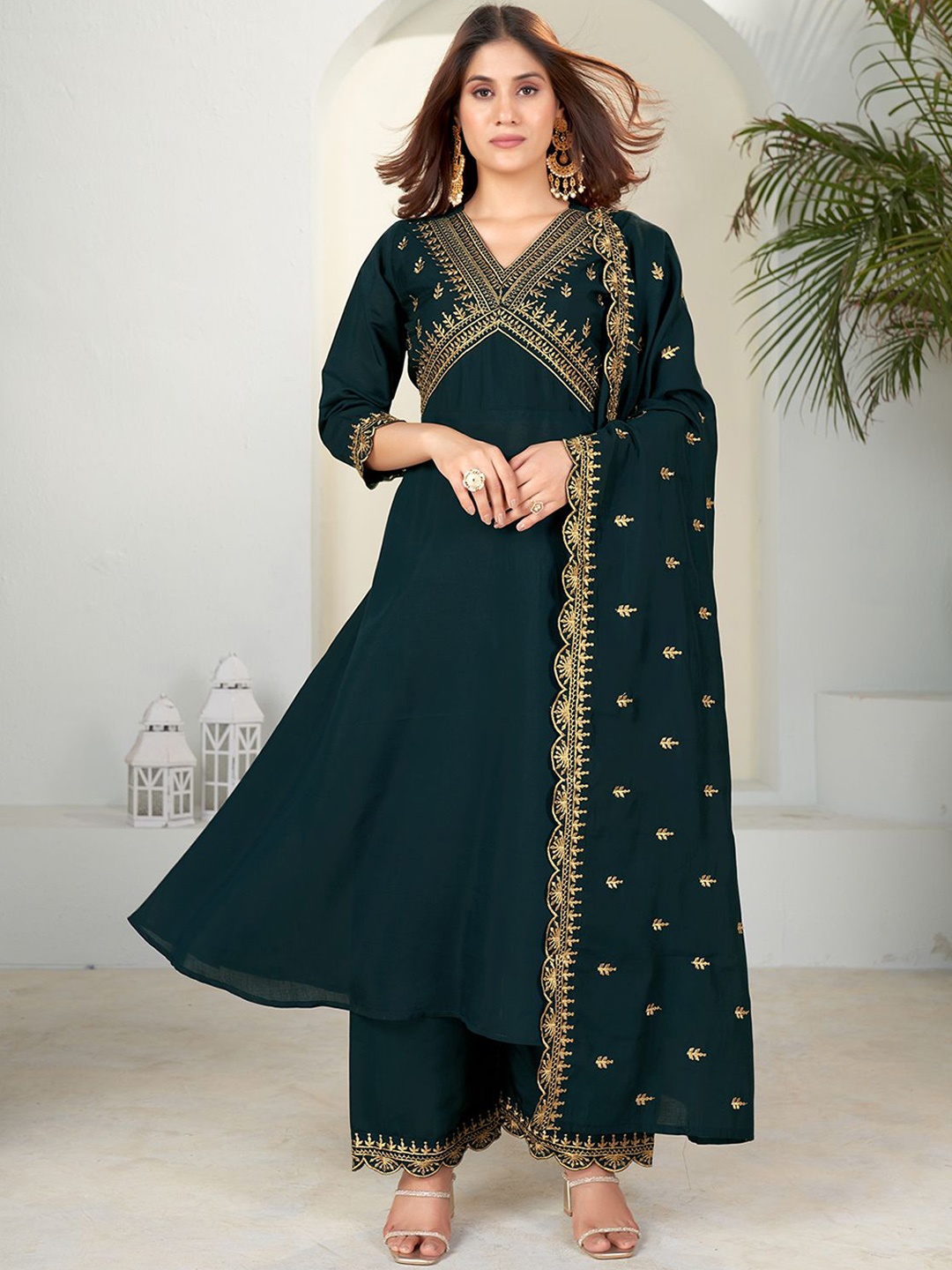 

KALINI Ethnic Motifs Embroidered Zari Kurta with Palazzos & Dupatta, Blue