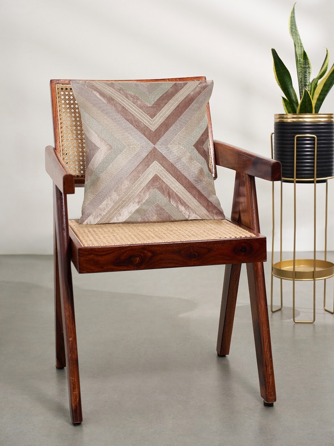 

Living scapes by Pantaloons Beige Geometric Square Cushion Covers