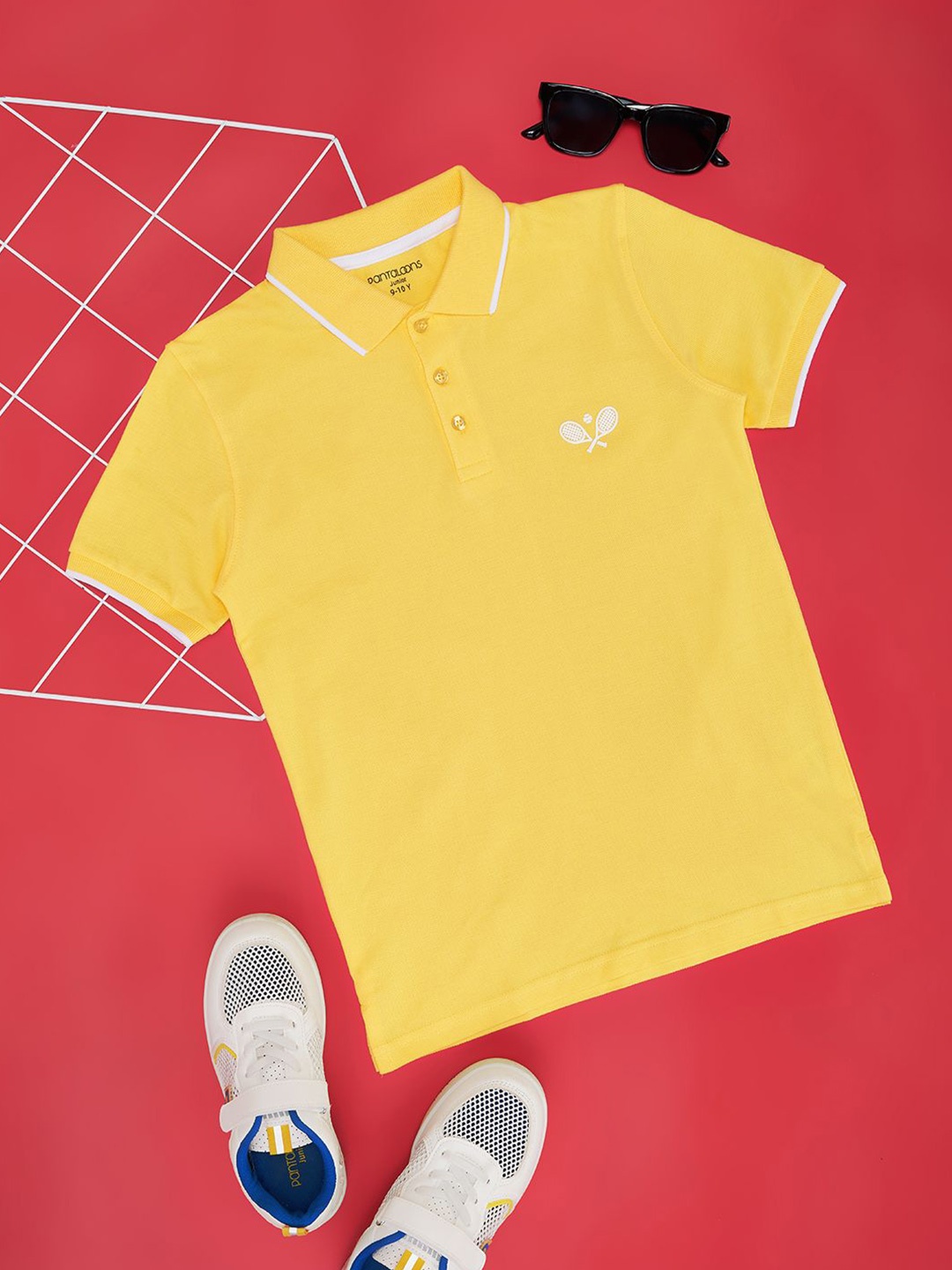 

Pantaloons Junior Boys Polo Collar Monochrome Applique T-shirt, Yellow