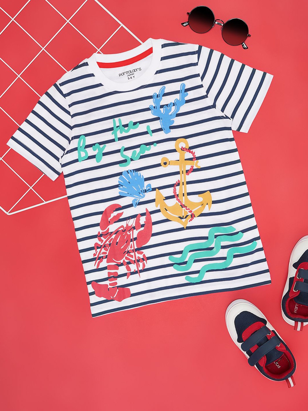 

Pantaloons Junior Boys Striped Henley Neck Pockets T-shirt, White