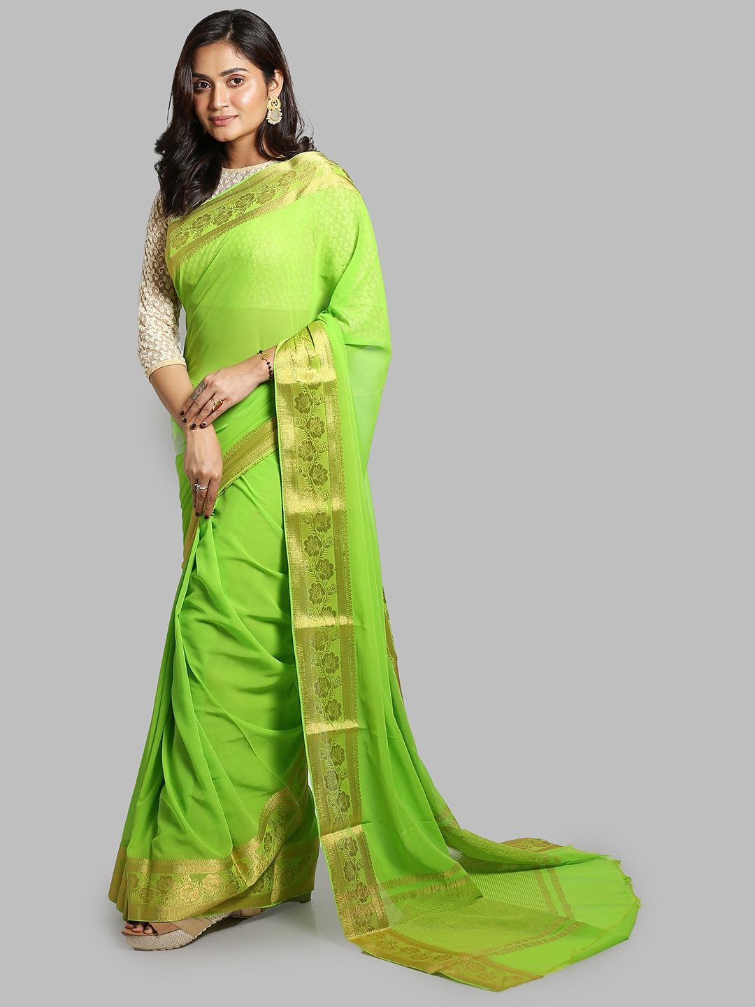 

Urbane Essence Ethnic Motifs Zari Pure Chiffon Saree, Green