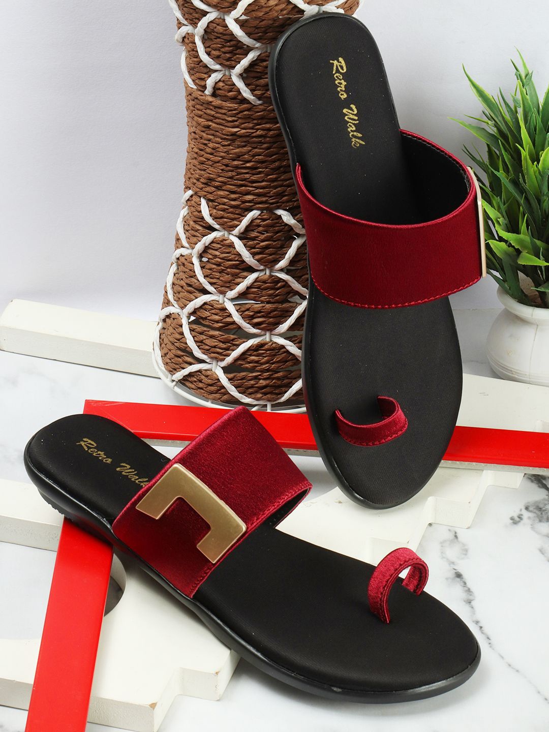 

Retro Walk Open Toe Flats, Maroon