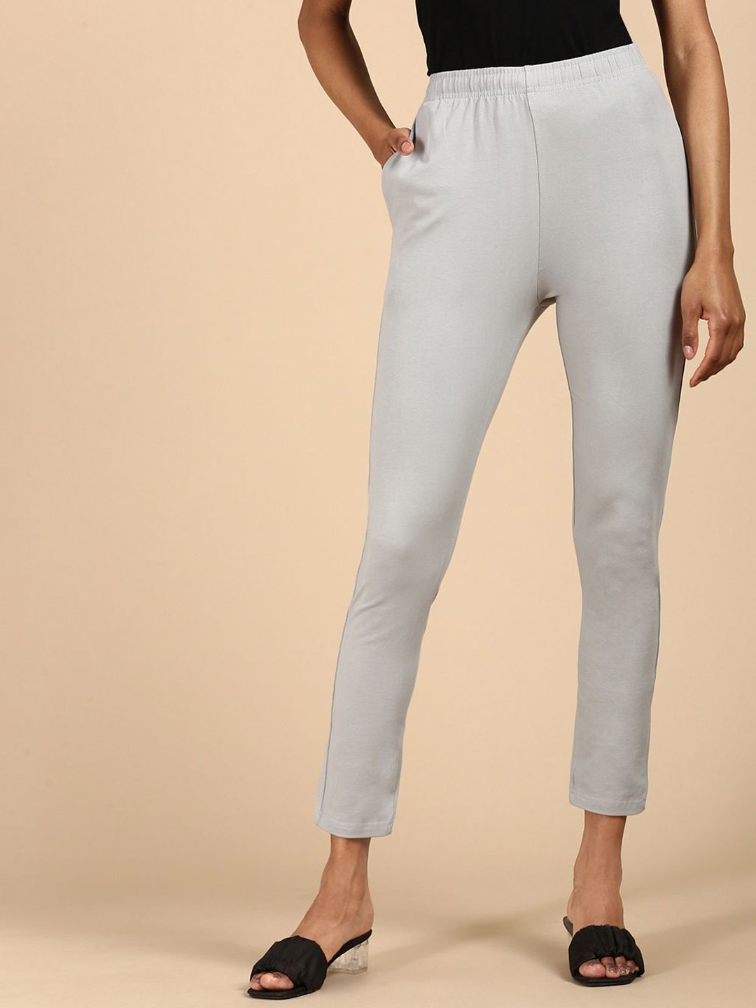 

De Moza Women Slim Fit Cotton Cropped Trousers, Grey