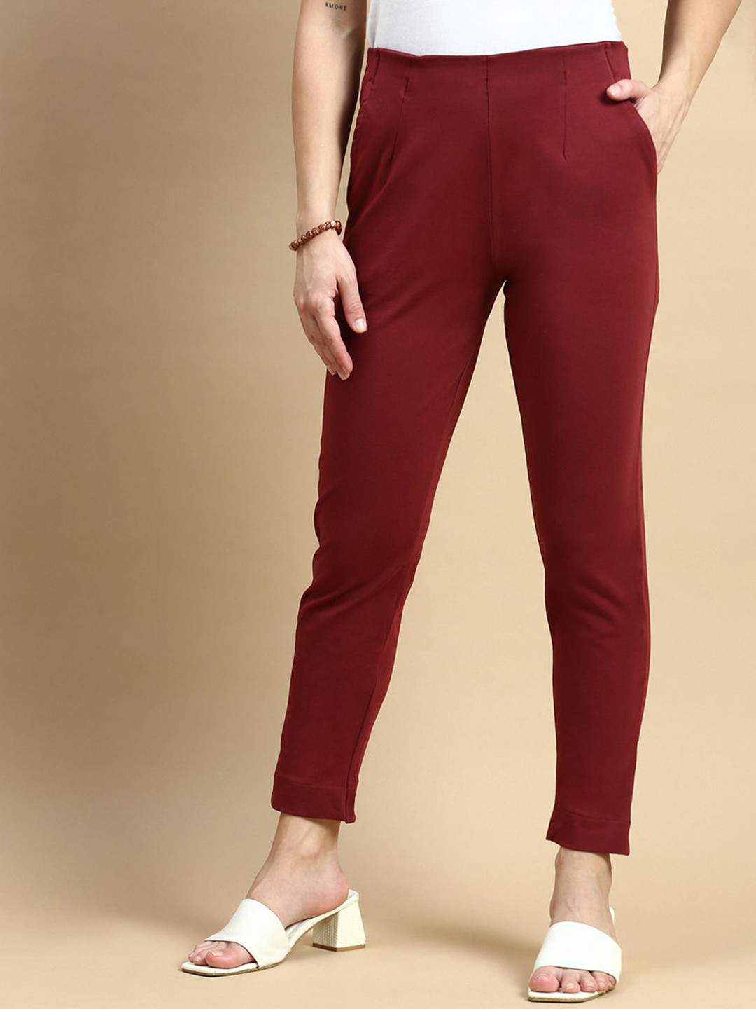 

De Moza Women Slim Fit Cropped Cotton Cigarette Trousers, Maroon