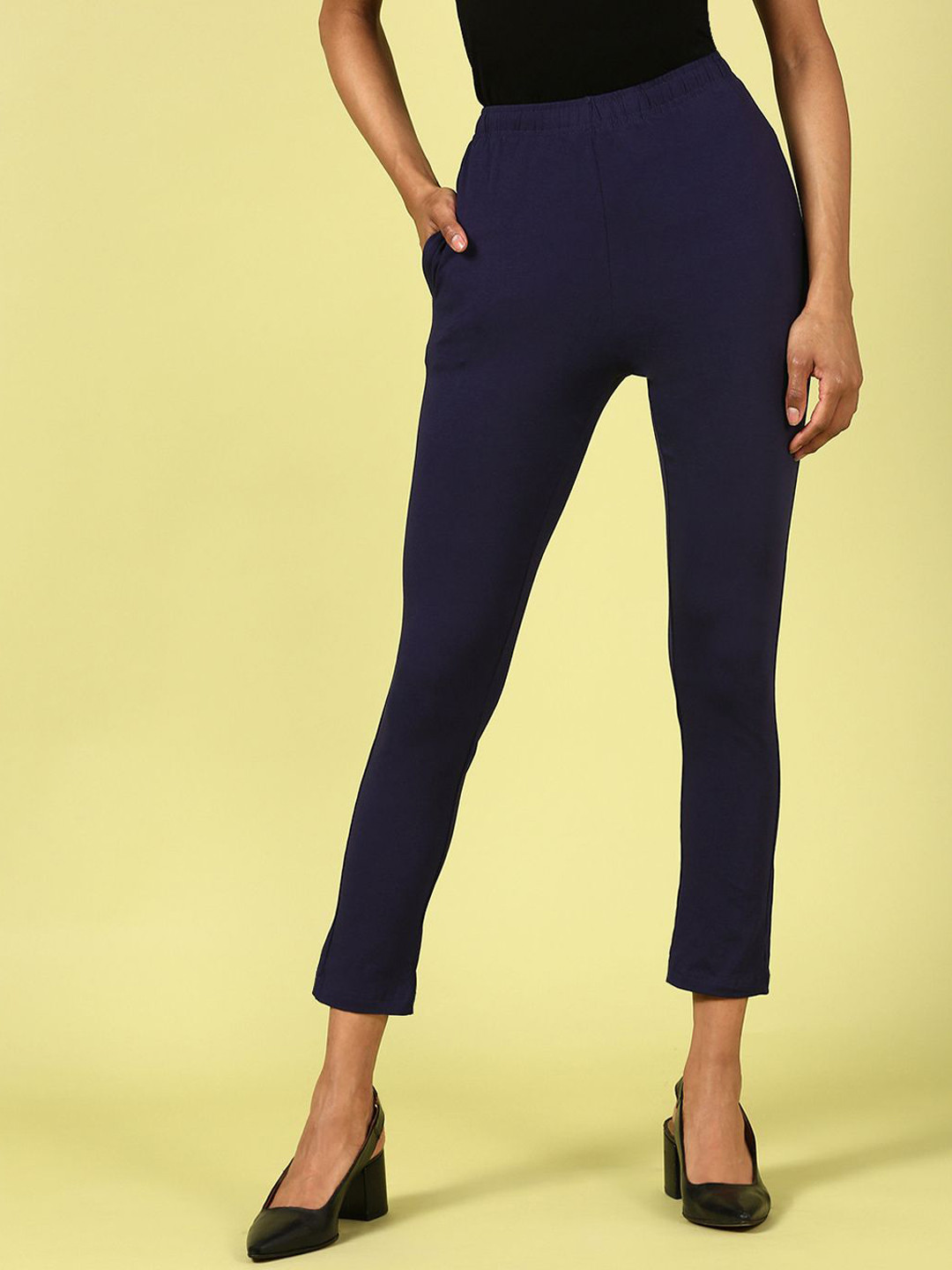 

De Moza Women Slim Fit Mid-Rise Cotton Trousers, Navy blue