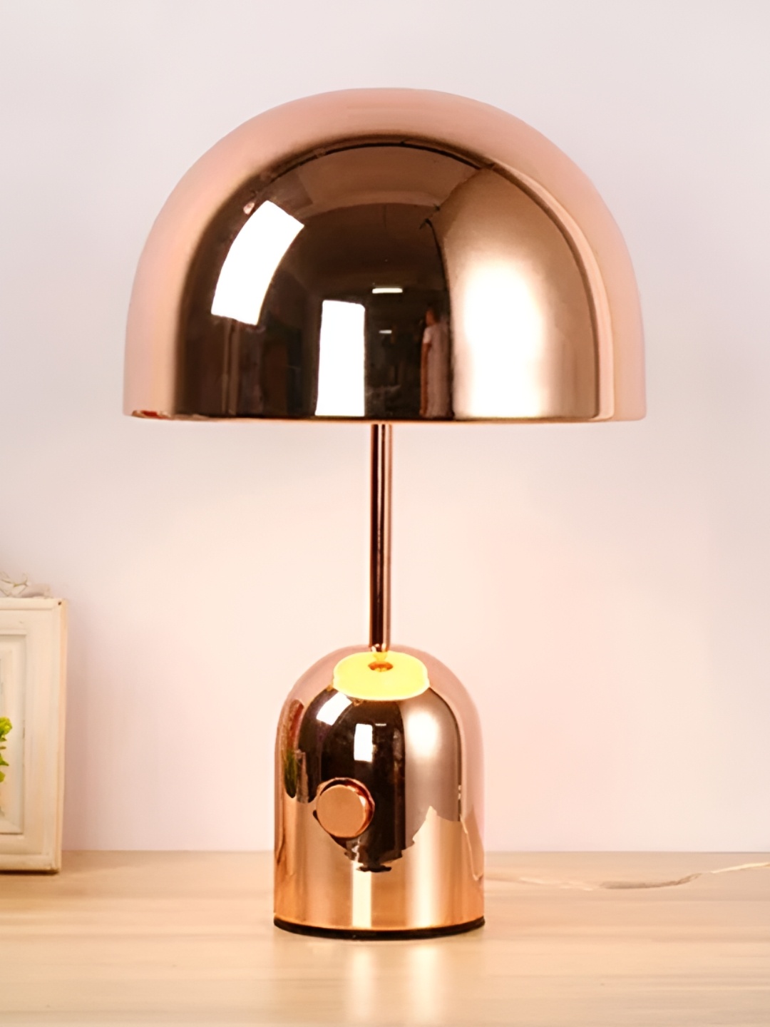 

THEDECORKART Bronze Toned Quirky Frusturical Shaped Table Lamp