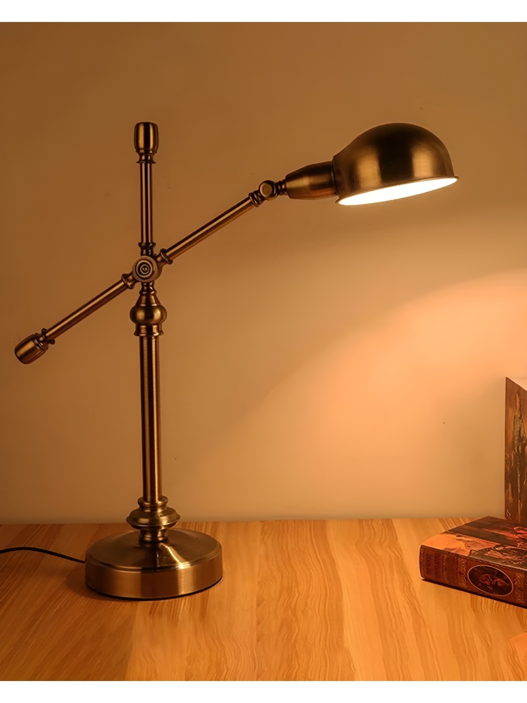 

THEDECORKART Gold-Toned Quirky Spherical Table Lamp
