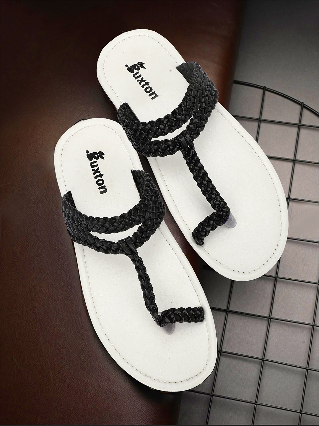 

Buxton Men Comfort Sandals, Black