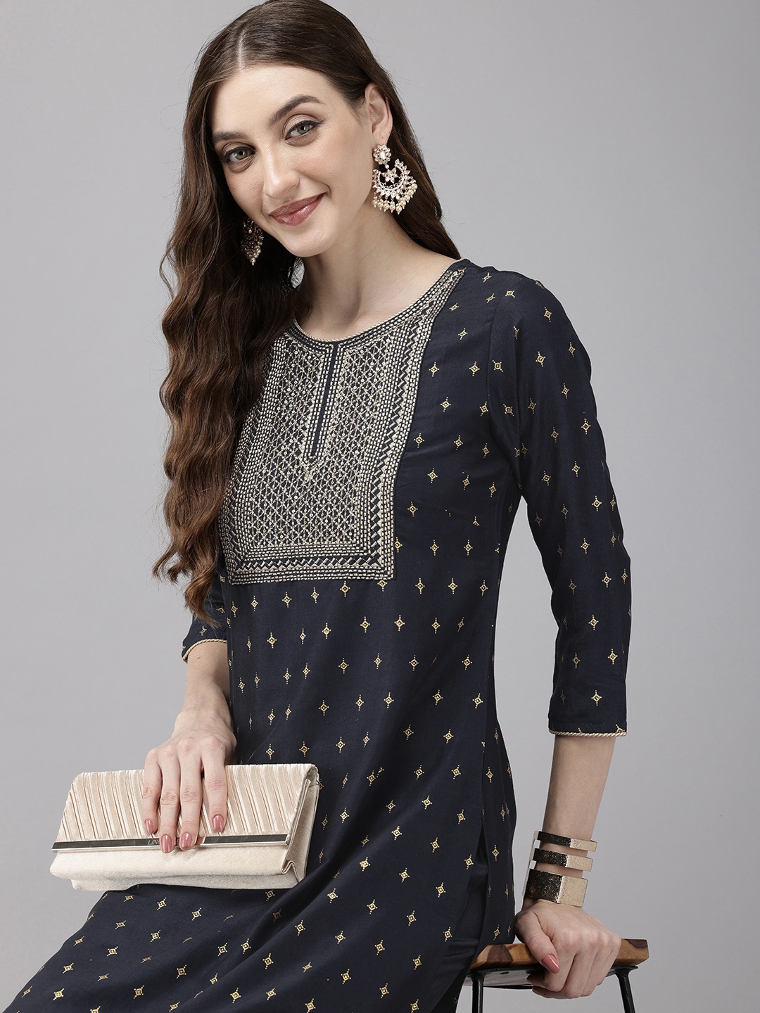 

Vedic Geometric Printed Sequinned Pure Silk Kurta, Navy blue