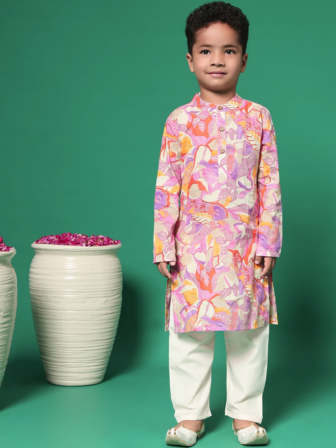 

Readiprint Fashions Boys Floral Printed Regular Pure Cotton Kurta with Pyjamas, Mauve