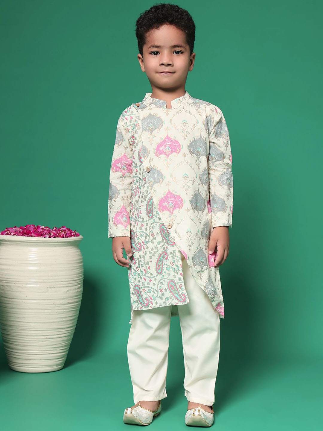 

Readiprint Fashions Boys Floral Printed Regular Pure Cotton Kurta with Pyjamas, Cream