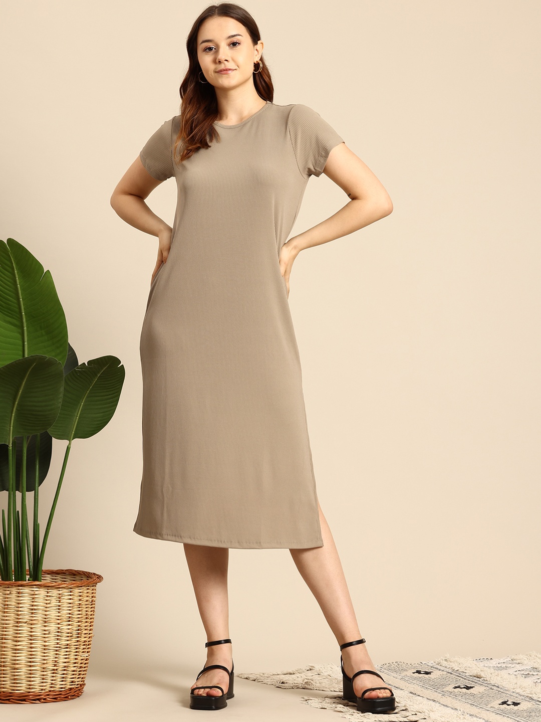 

Mast & Harbour Midi Dress with Side Slit, Olive