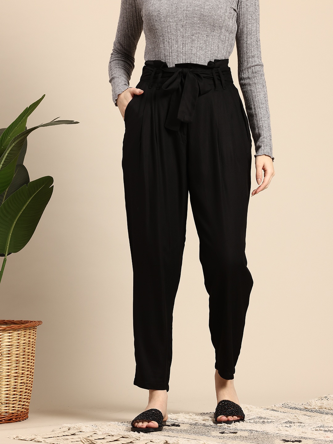 

Mast & Harbour Women High-Rise Pleated Trousers, Black