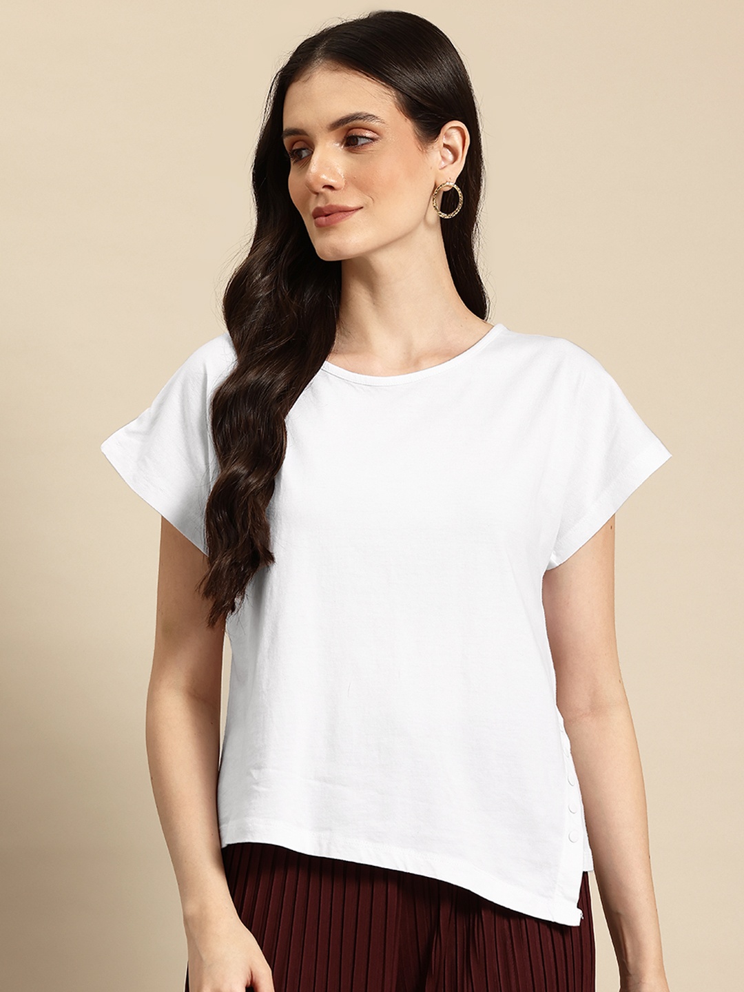 

Mast & Harbour Extended Sleeves Pure Cotton T-shirt, White