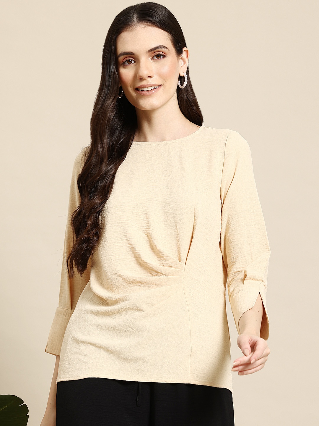 

Mast & Harbour Crinkled Regular Top, Beige