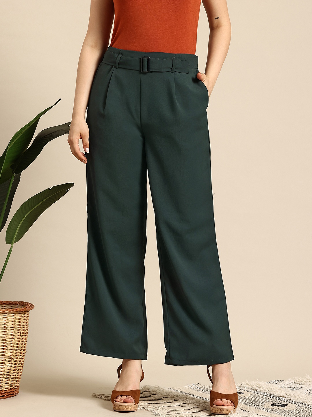 

Mast & Harbour Women Pleated Trousers with Belt, Green