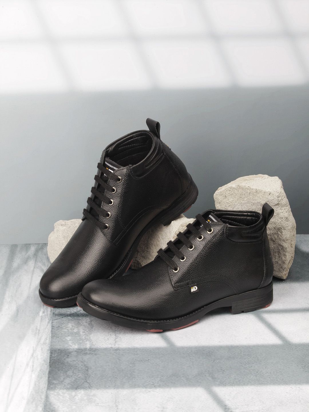 

ID Men Round Toe Leather Boots, Black