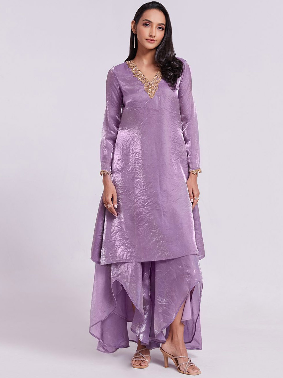 

Fusionic Ethnic Motifs Yoke Design Regular Zardozi Kurta with Palazzos, Lavender